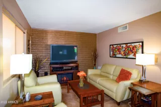 Photo #5: 6350528 Listing 