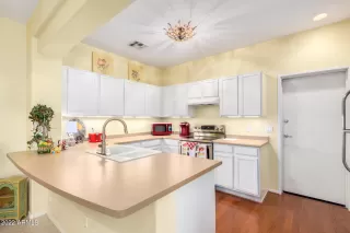 Photo #4: 6350645 Listing