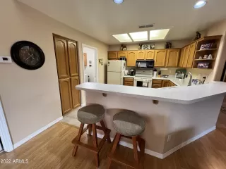 Photo #5: 6350762 Listing