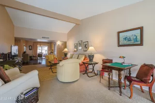 Photo #6: 6350800 Listing