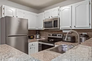 Photo #2: 6350974 Listing