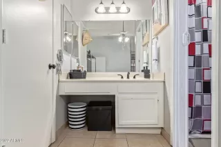 Photo #3: 6350974 Listing