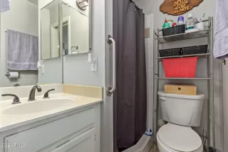 Photo #4: 6350974 Listing