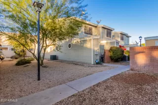 Photo #6: 6350974 Listing