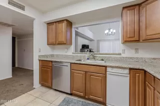 Photo #6: 6350975 Listing 