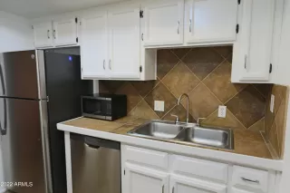 Photo #4: 6351009 Listing