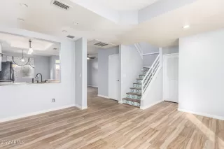 Photo #4: 6351160 Listing