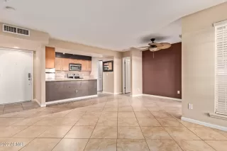 Photo #6: 6351225 Listing