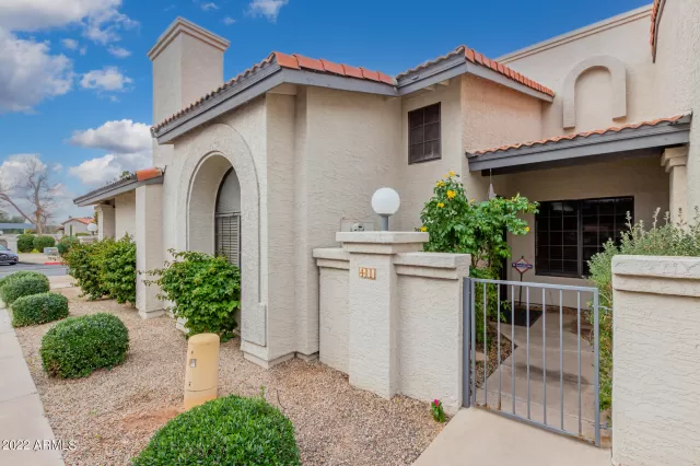 MLS: 6351300 Condo For Sale