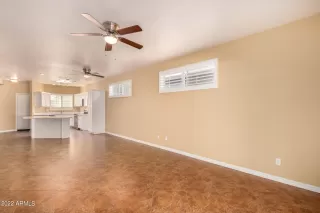 Photo #5: 6351601 Listing