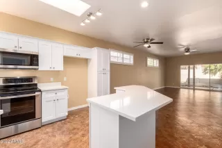 Photo #6: 6351601 Listing