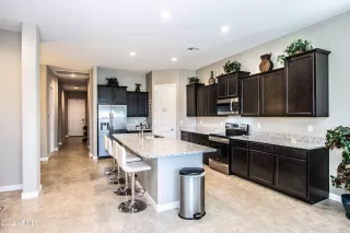 Photo #3: 6351845 Listing