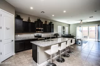 Photo #4: 6351845 Listing