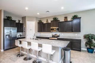 Photo #5: 6351845 Listing