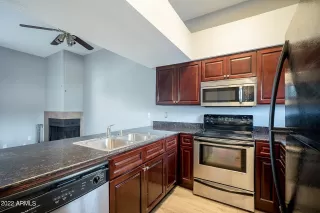 Photo #3: 6352287 Listing