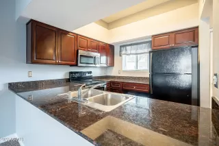 Photo #4: 6352287 Listing