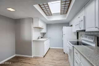 Photo #5: 6352787 Listing 