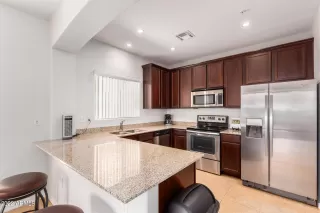 Photo #6: 6353066 Listing 