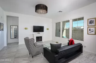 Photo #5: 6353226 Listing