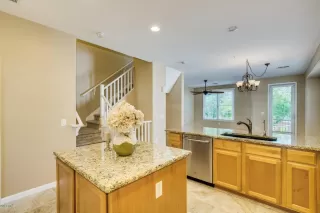 Photo #6: 6353783 Listing 