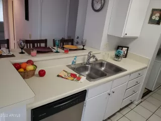 Photo #6: 6353790 Listing 