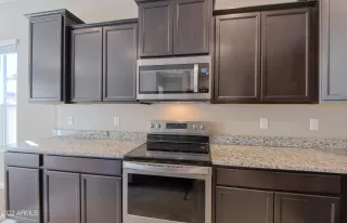 Photo #5: 6353796 Listing