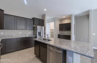 Photo #6: 6353796 Listing