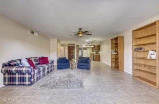 Photo #5: 6354194 Listing