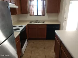 Photo #5: 6354245 Listing