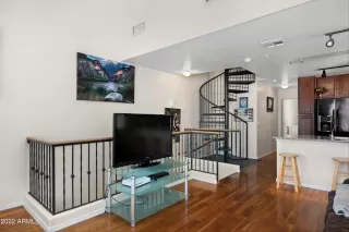 Photo #2: 6354403 Listing