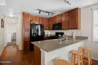 Photo #5: 6354403 Listing