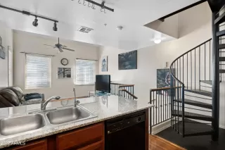 Photo #6: 6354403 Listing