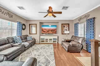 Photo #5: 6355282 Listing