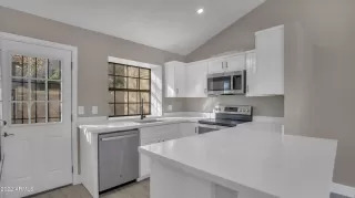 Photo #4: 6355384 Listing