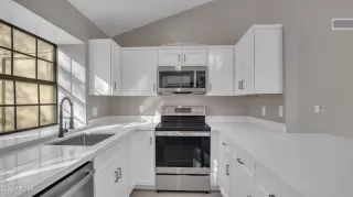 Photo #5: 6355384 Listing