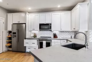 Photo #2: 6356720 Listing 