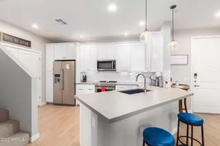 Photo #3: 6356720 Listing 