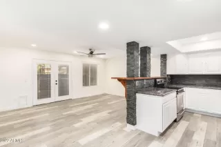 Photo #6: 6356733 Listing