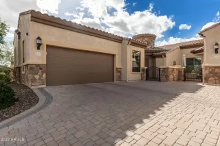 Photo #1: 6357005 Listing