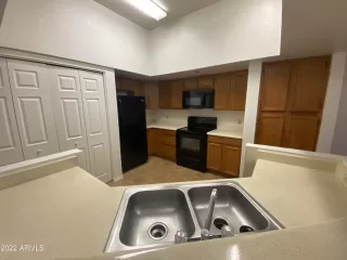 Photo #5: 6357100 Listing