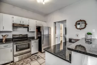 Photo #3: 6357247 Listing