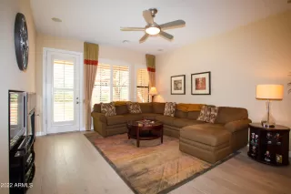 Photo #6: 6357708 Listing 