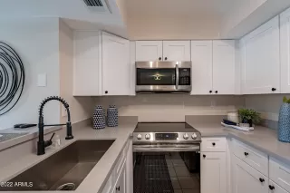 Photo #1: 6358043 Listing