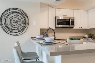 Photo #2: 6358043 Listing