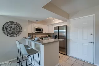 Photo #3: 6358043 Listing