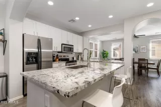 Photo #1: 6358112 Listing 