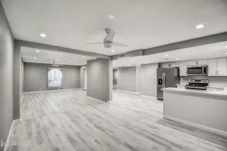 Photo #4: 6358125 Listing