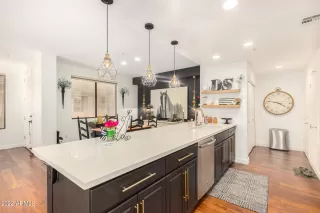 Photo #2: 6358154 Listing