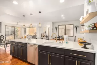 Photo #3: 6358154 Listing