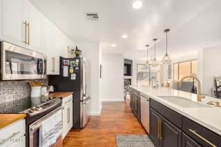 Photo #4: 6358154 Listing